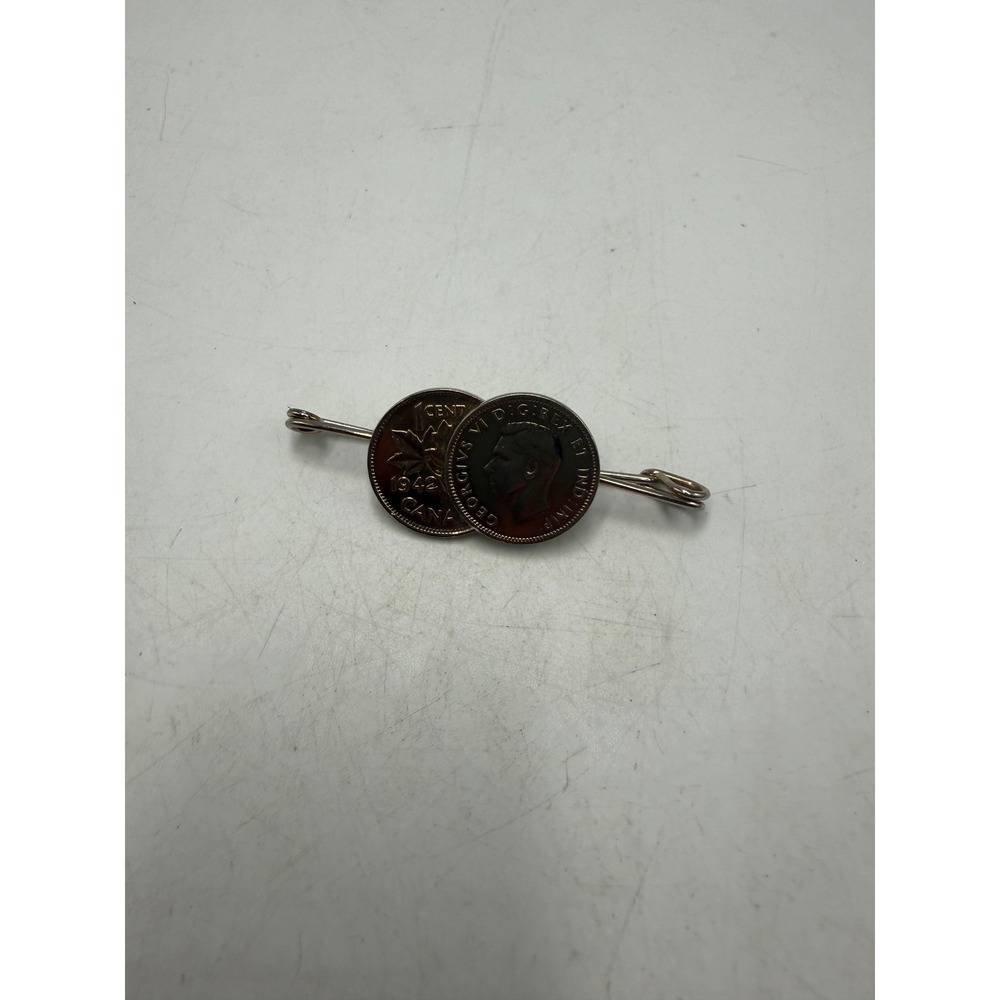 Vintage 1940 Canadian Penny Coin Brooch Pin George VI Maple Leaf Jewelry 2in